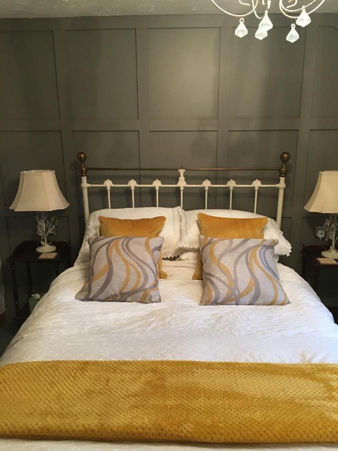 The Elms Bed & Breakfast East Harling Bagian luar foto